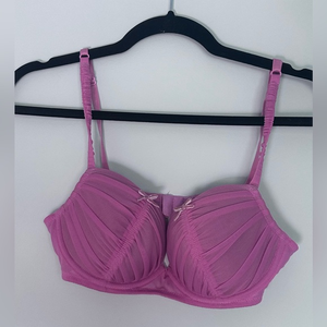Victoria's Secret Women's Rosey‎ Pink Bra with bows